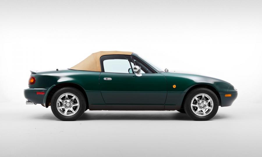  Eunos Roadster V Special (NA8C) 1993 года  (фото 2 из 16)